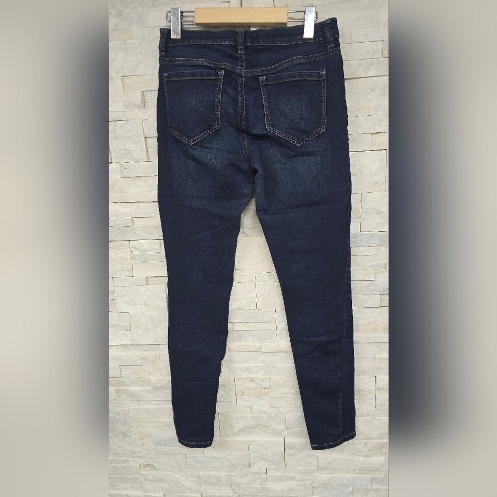 Classic Blue Women's Jeans - Picture 4 of 9